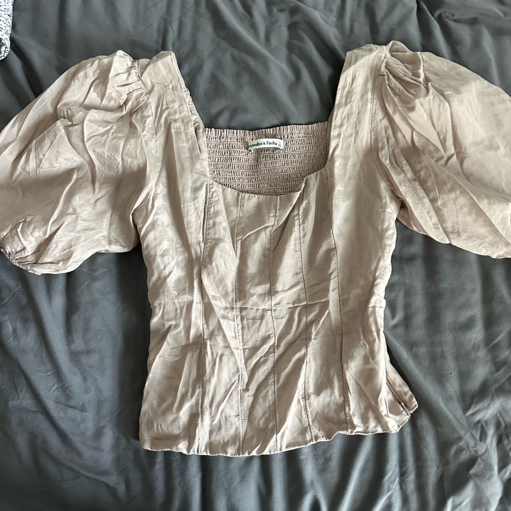 Abercrombie & Fitch Light Tan Puff Sleeve Blouse